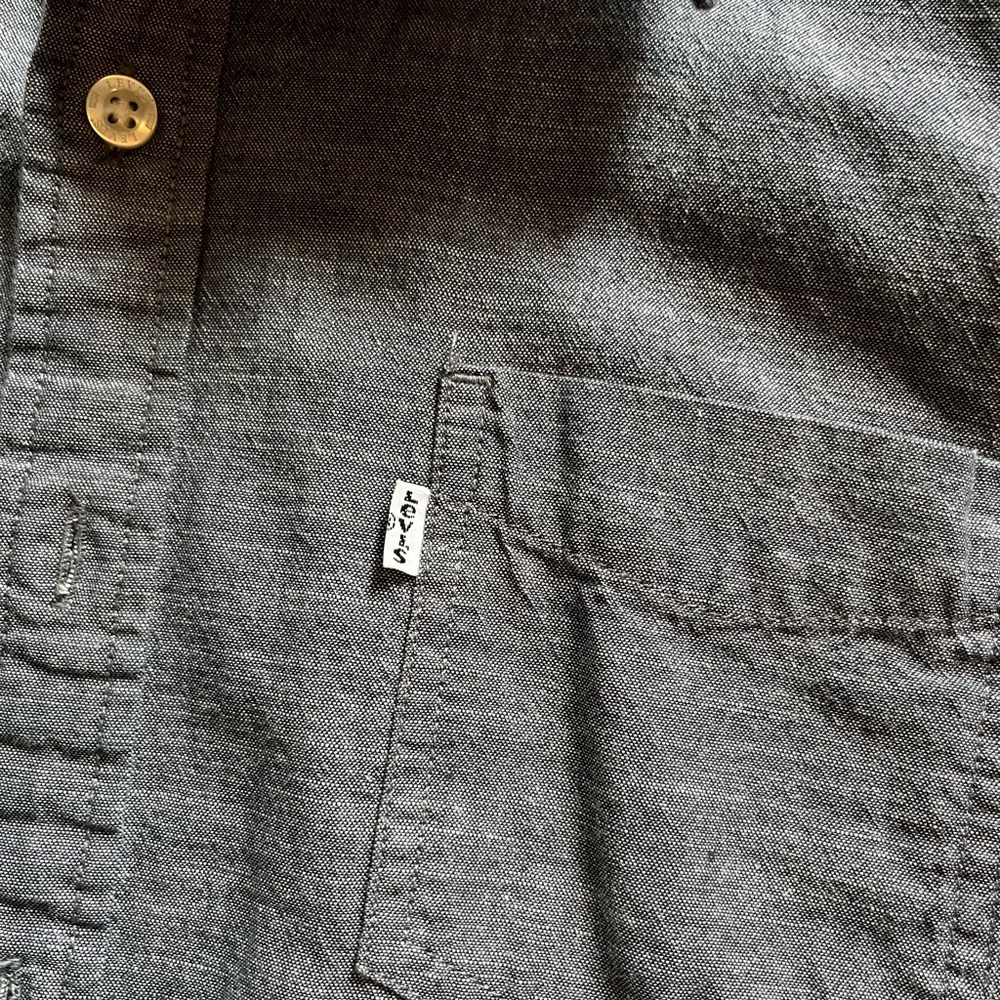Levi’s Button Down! - image 3